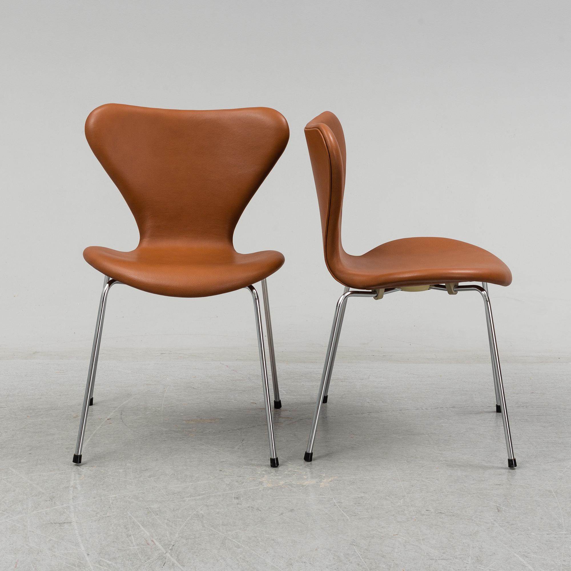 ARNE JACOBSEN, stolar, 6 st, "Sjuan", Fritz Hansen, Danmark.