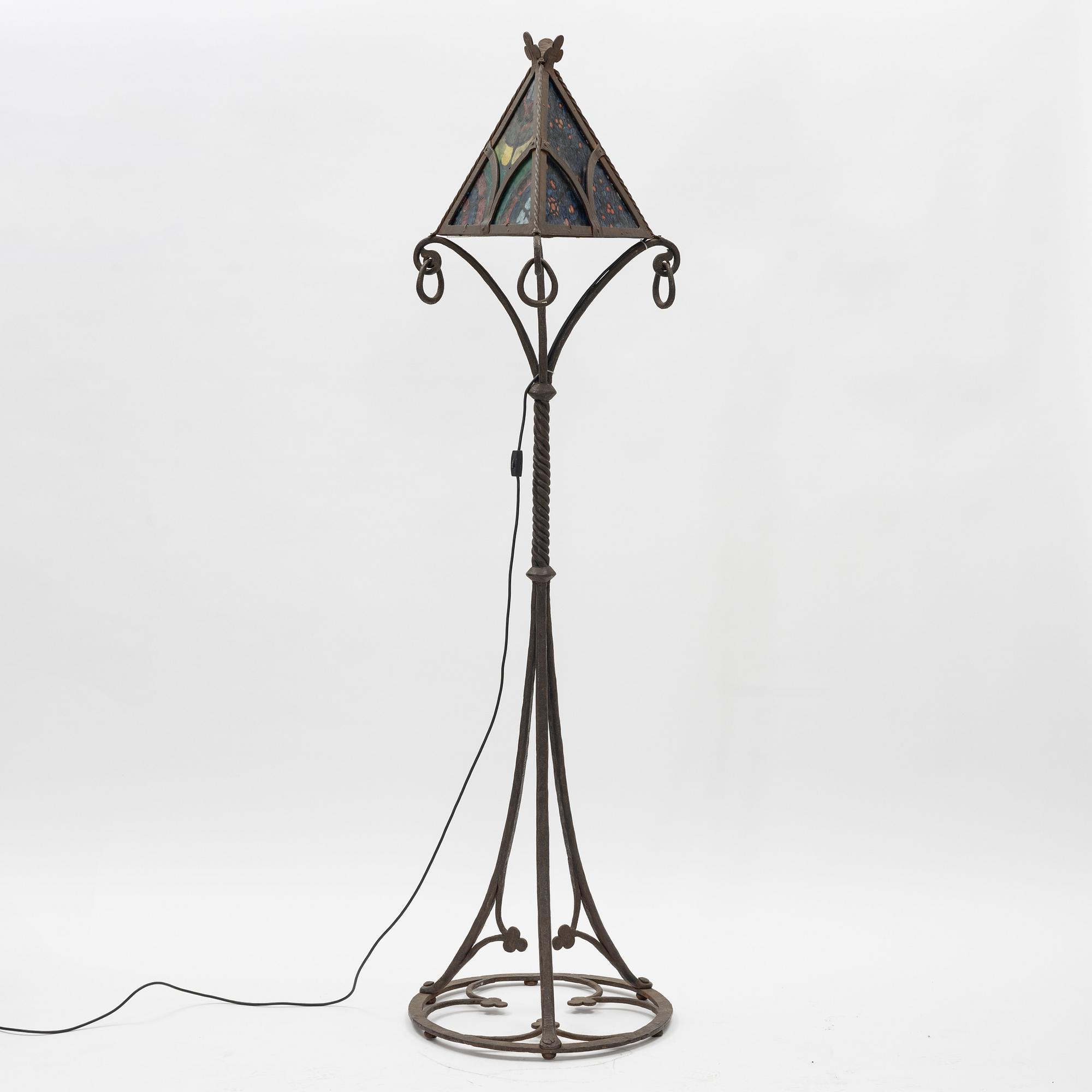 Golvlampa, Jugend, 1900-talets början.