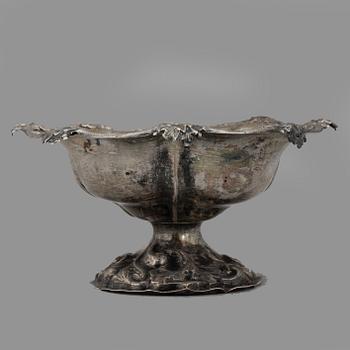 SKÅL På FOT, silver, nyrokoko, Anders Gustaf Carlberg, Eksjö, 1859. Tot vikt ca 190g.