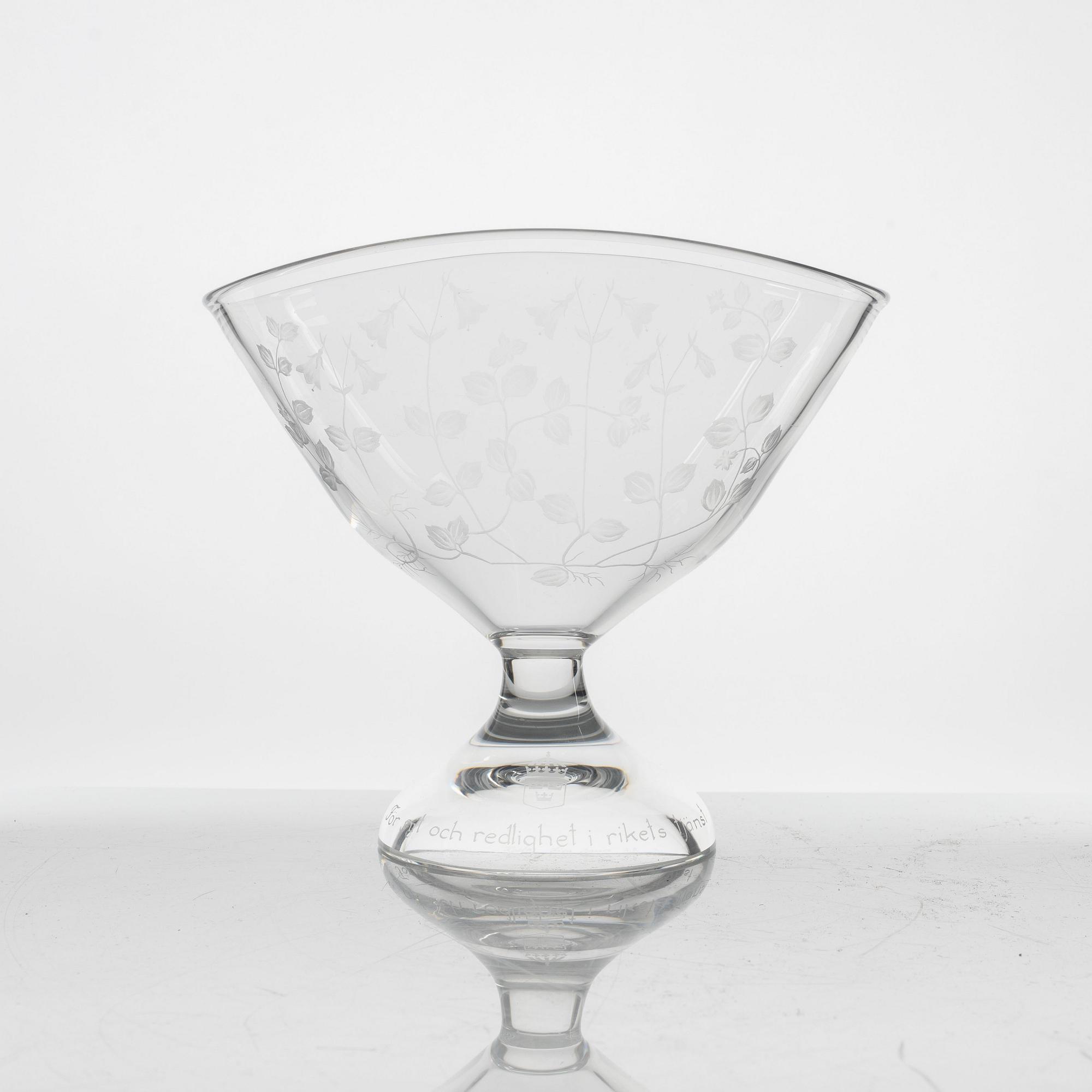 Lisa Bauer, a glass bowl, Kosta 1986.