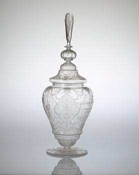 An Edvin Ollers engraved glass goblet with cover, Elme 1926, engraved by Carl Müller.