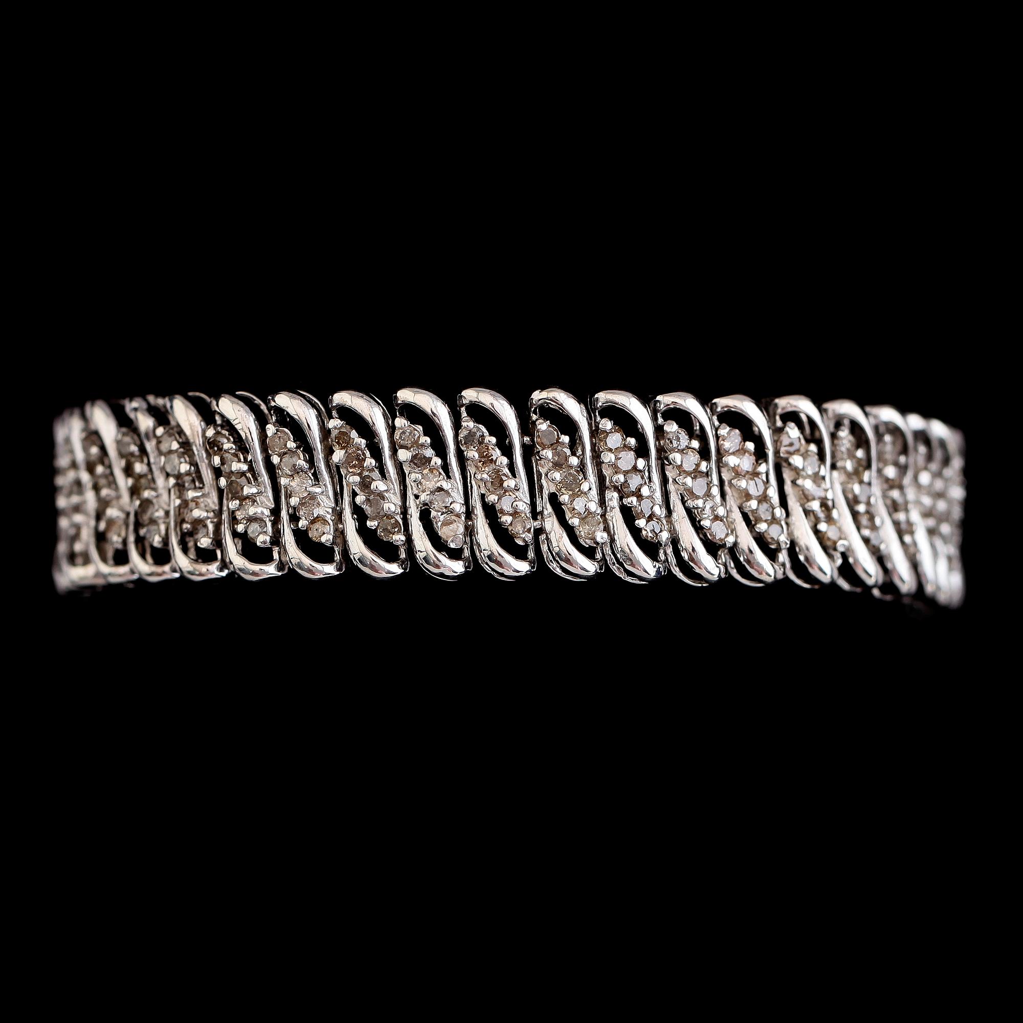 ARMBAND, sterlingsilver, diamanter tot ca 3.15 ct.