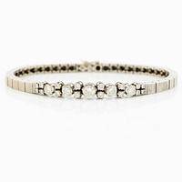 Bracelet 18K white gold with brilliant-cut diamonds.