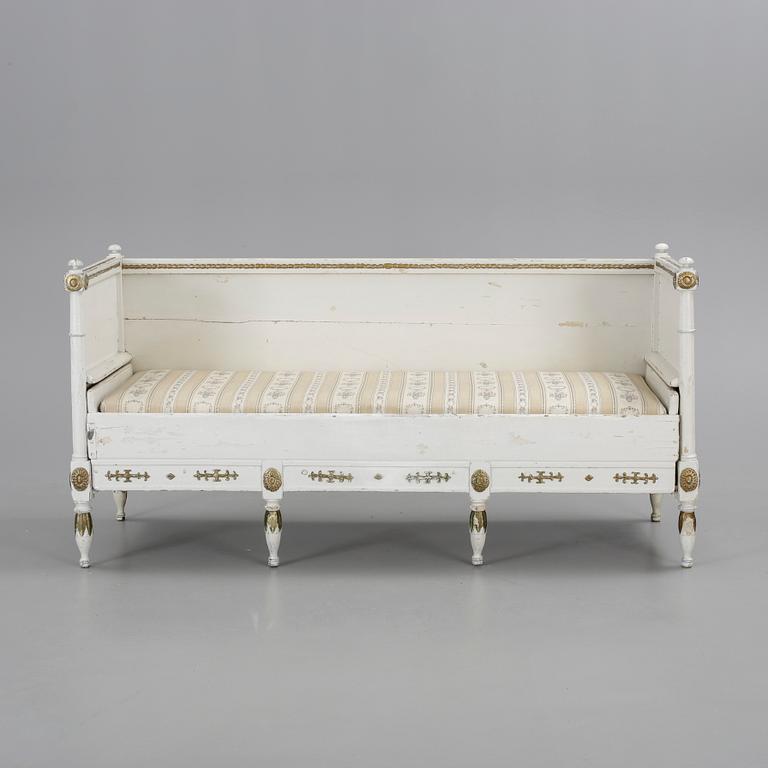 UTDRAGSSOFFA, sengustaviansk, omkring 1800.