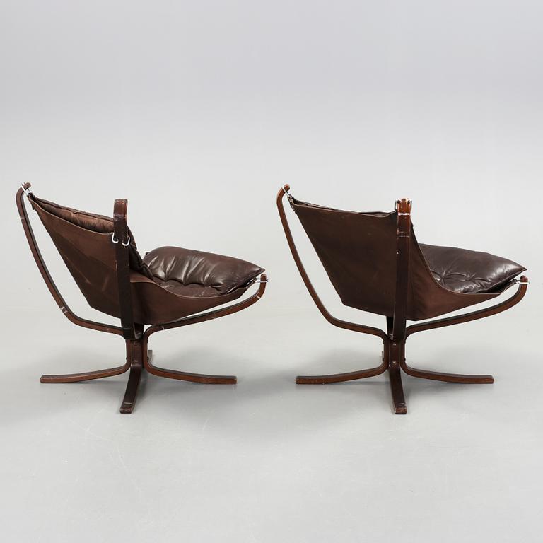 FÅTÖLJER, 2 st, "Falcon chair", Sigurd Ressell, Vatne Möbler, Norge, 1970-tal.