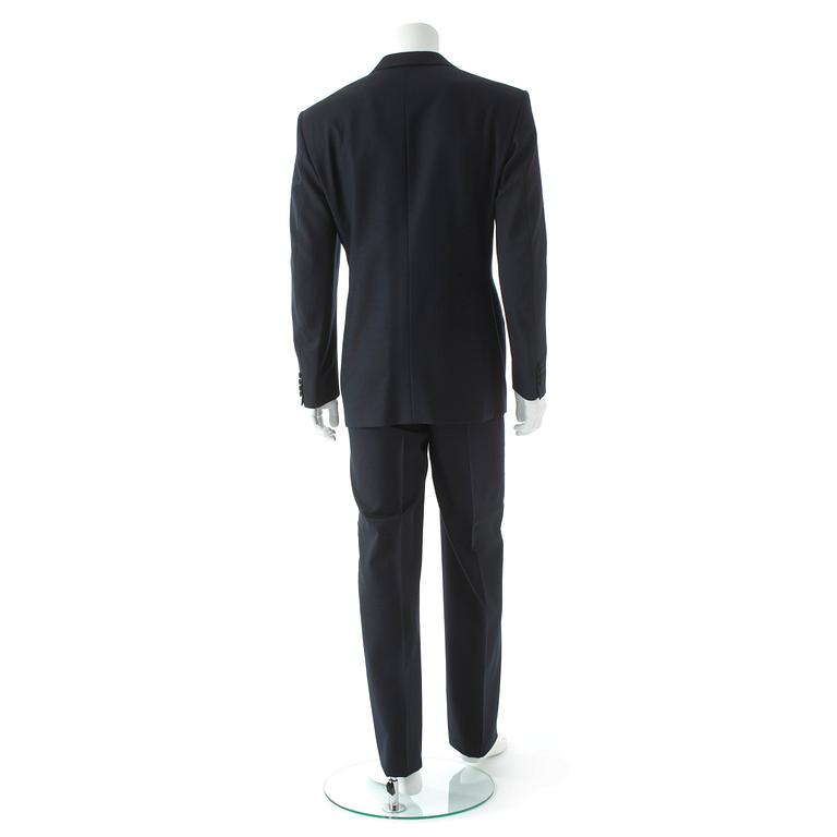 GÖTRICH, a men's suit consisting of dinner jacket and pants.
