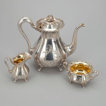 KAFFESERVIS, 3 delar, silver, Auran Kultaseppä, Åbo 1965. Vikt tot. 1092 g.