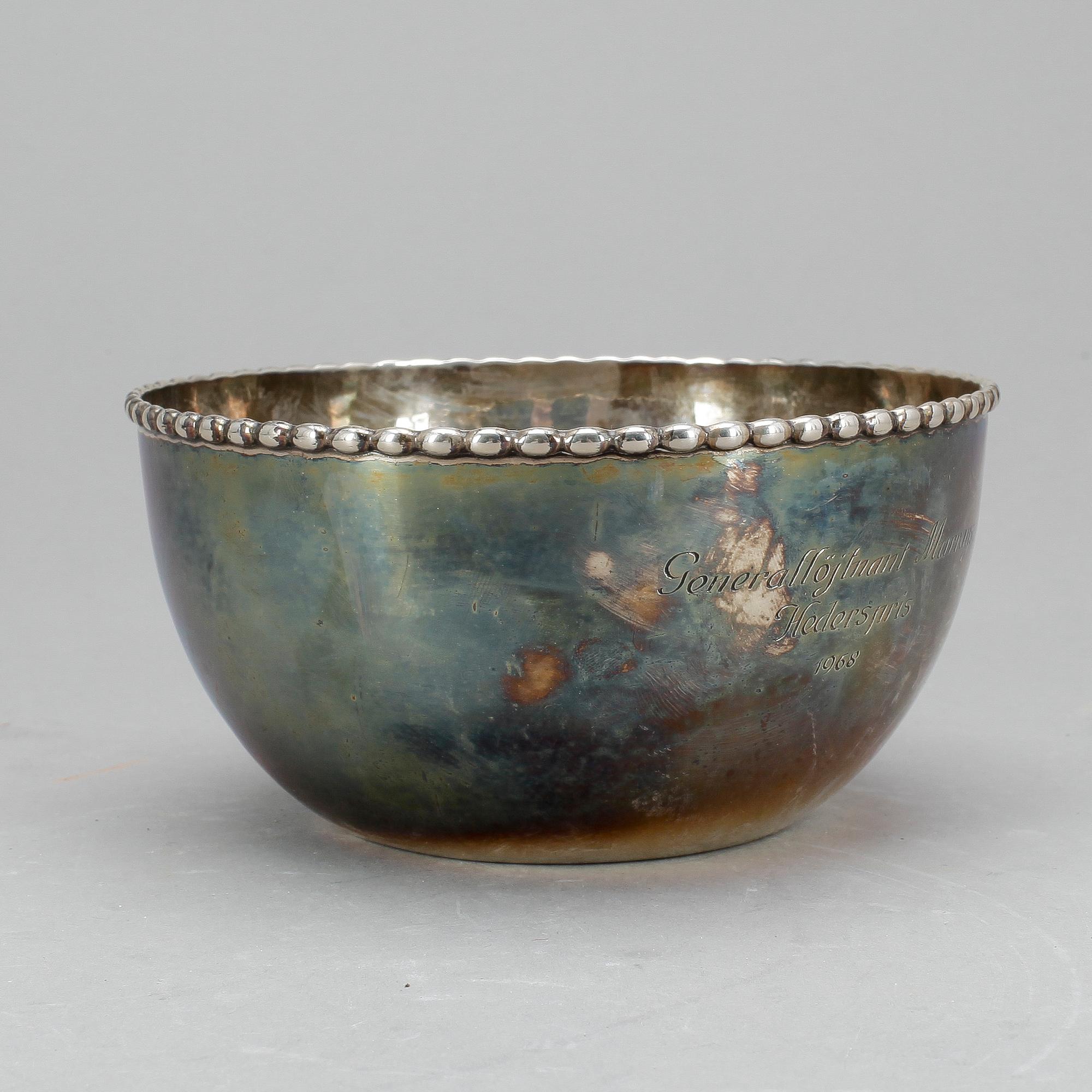 SKÅL, silver, G Fröberg, Stockholm,  1923. vikt 198 gram.