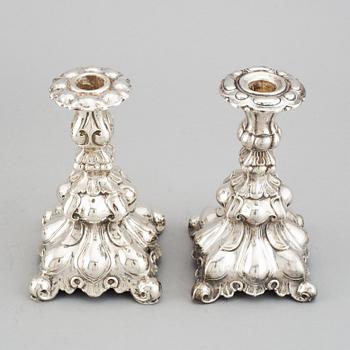 2+2 rococo-style silver candlesticks, 20th century.