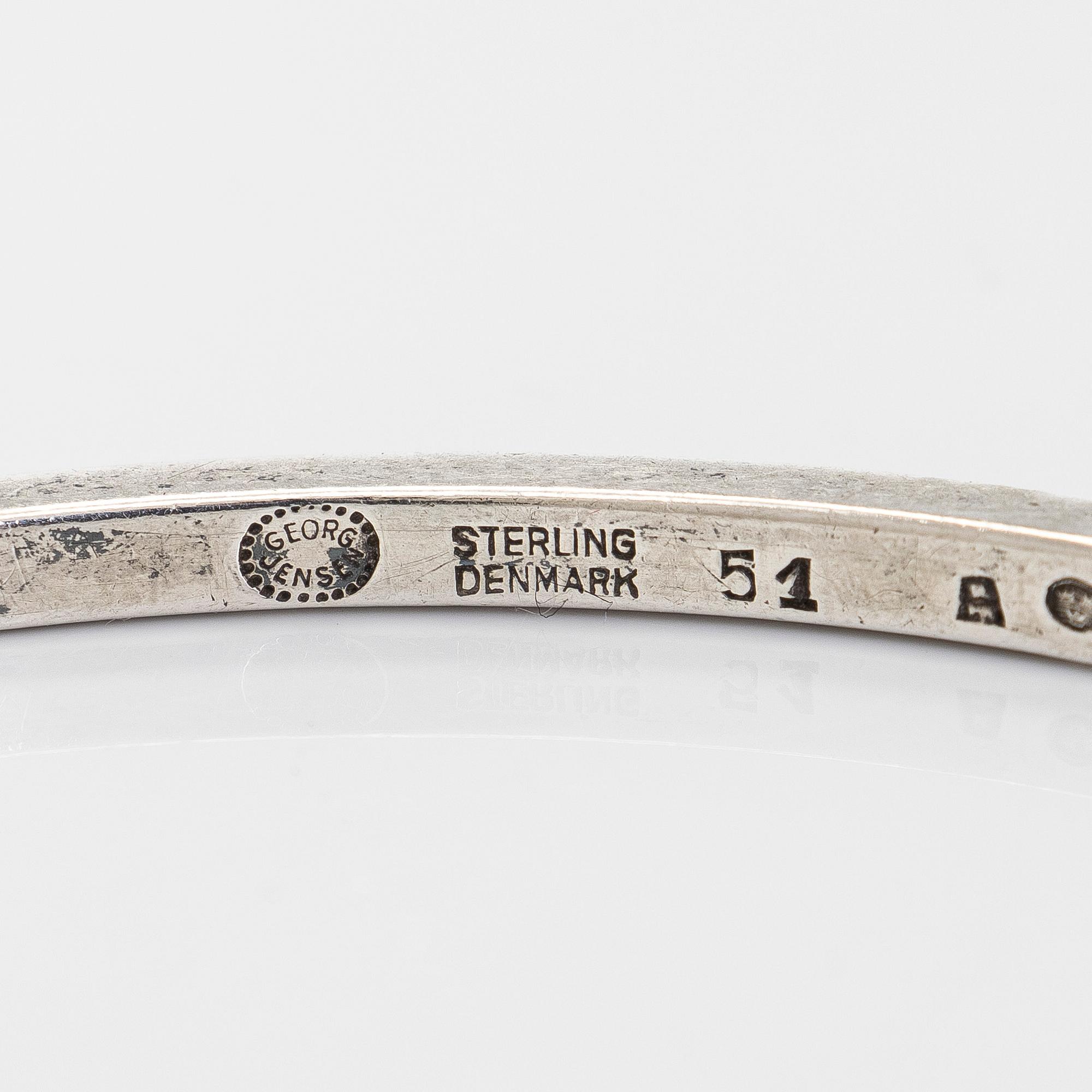 Armring, sterlingsilver, Danmark, firma Georg Jensen.