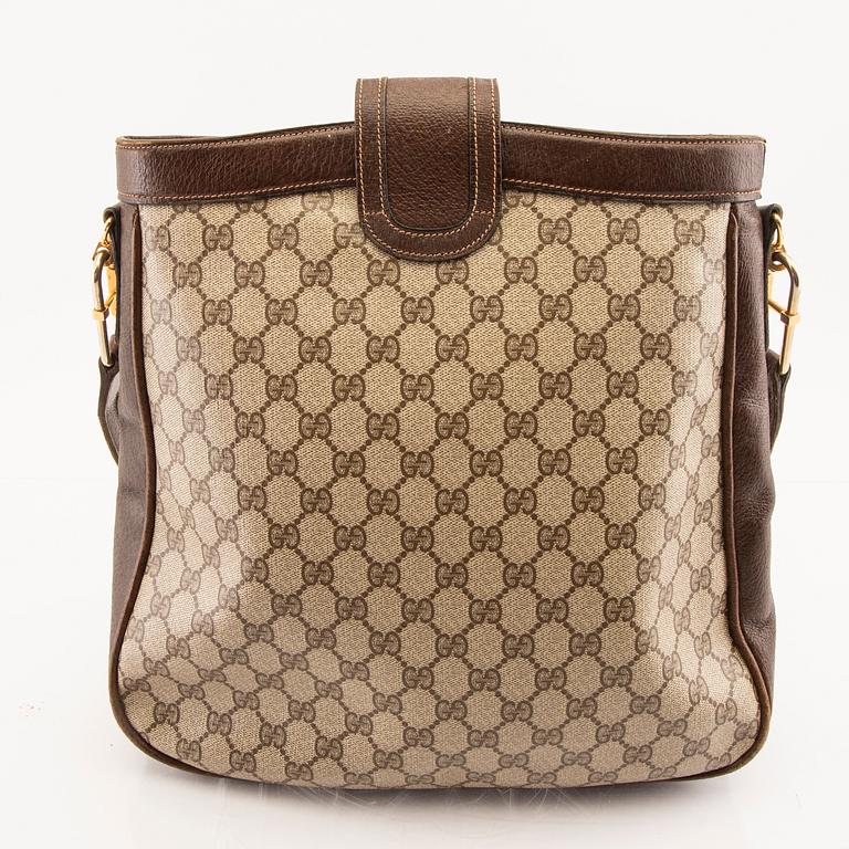 Gucci,.