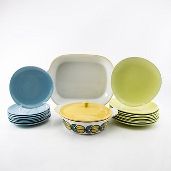 Stig Lindberg, service pieces, 17 pcs, stoneware, "LA", Gustavsberg, as well as baking dishes, 2 pcs, "Weekend", Gustavsberg, 1950s.