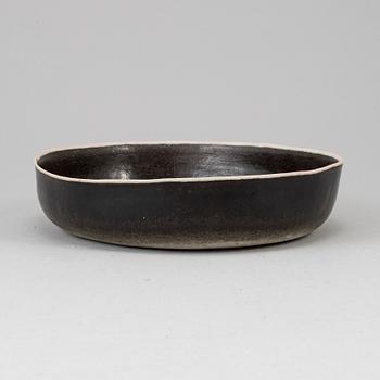 A stonewear dish by Jane Reumert.