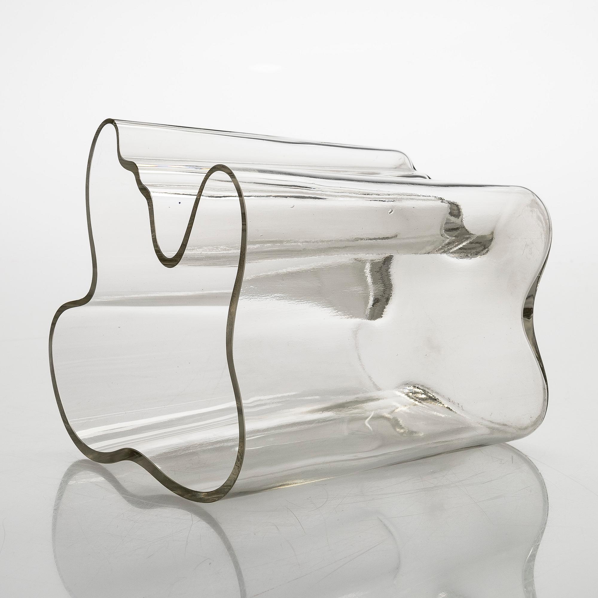 Alvar Aalto, maljakko, malli 3031, signeerattu Alvar Aalto - 3031 korkeus 20 cm.