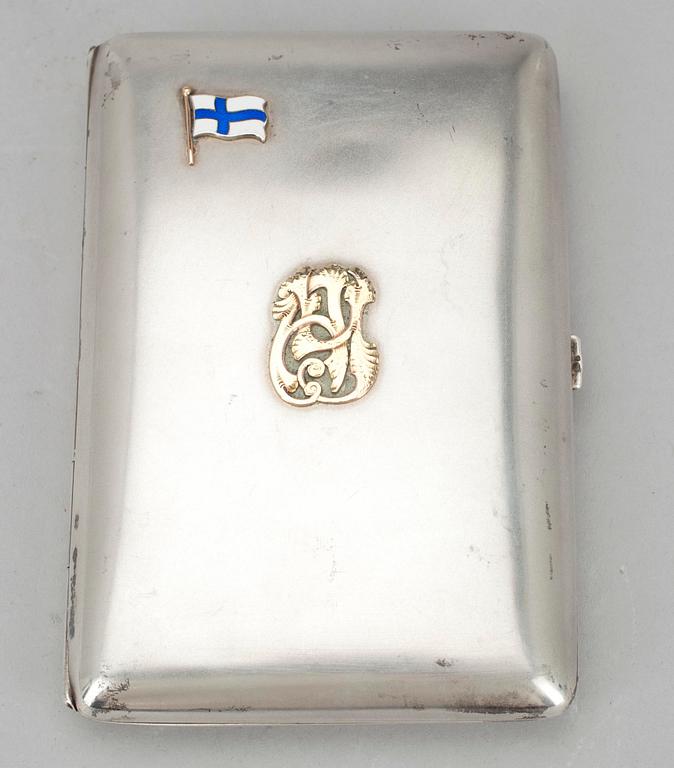 CIGARRETUI, silver, finska importstämplar 1928, vikt 164g.