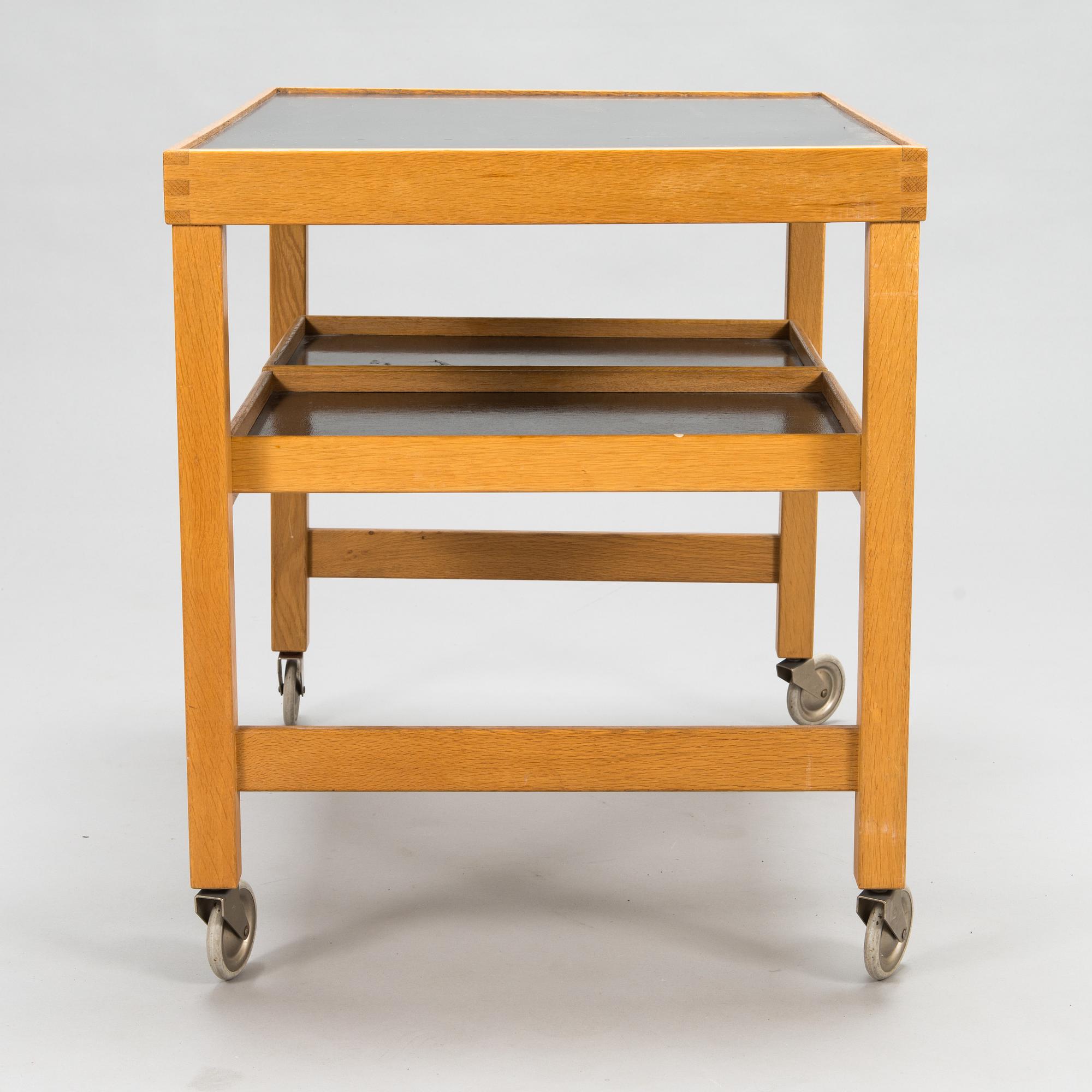 Olavi Hänninen, a 1960s tea trolley for HMN Huonekalu Mikko Nupponen, Lahti, Finland.
