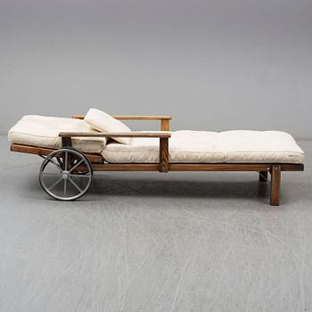 ELSA STACKELBERG, a contemporary sunbed, Fri Form.