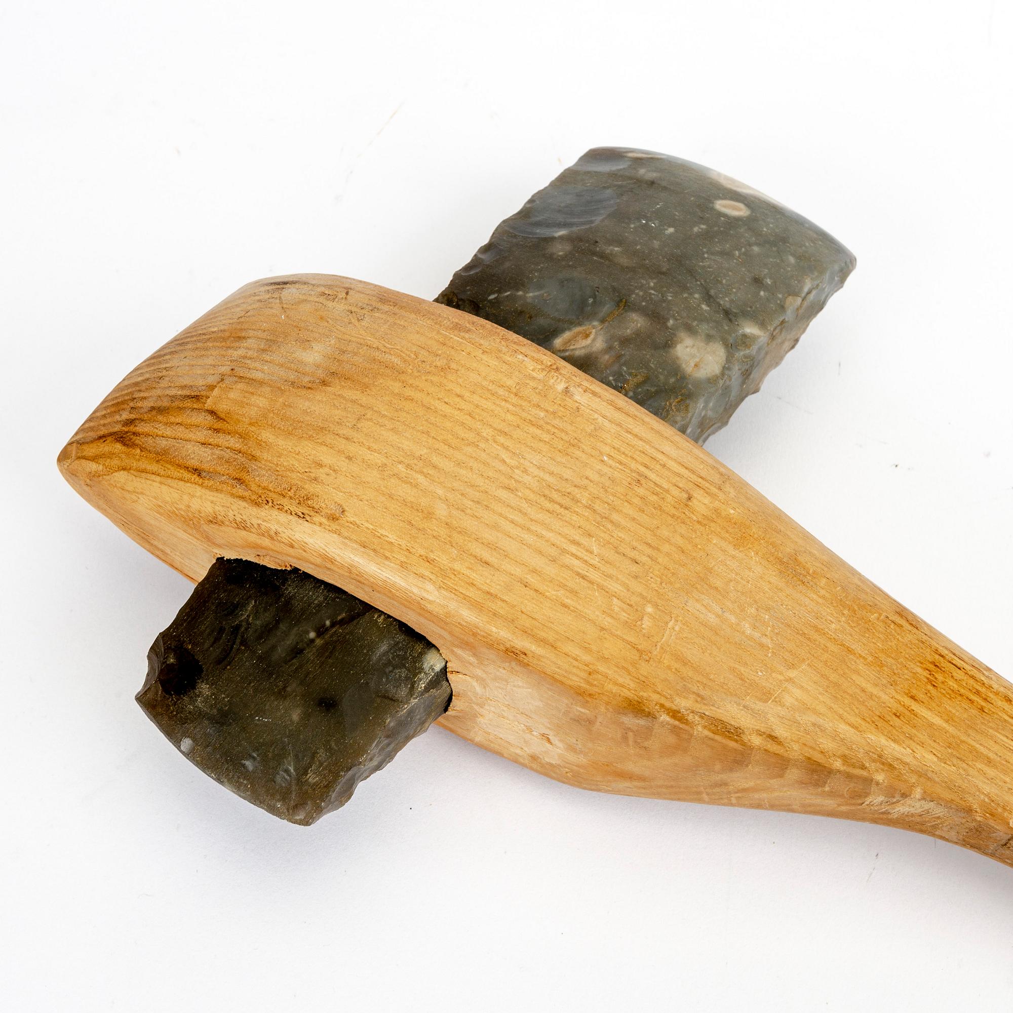 A collection of twenty five neolithic objects.