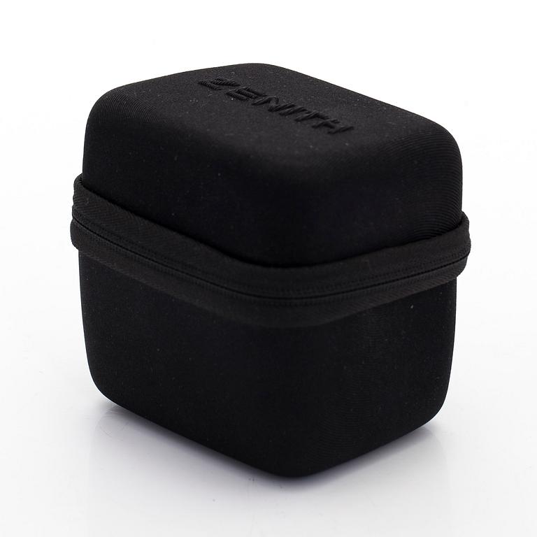 Zenith, El Primero, "Luokka 4" kronografi, rannekello, 37 x 44 mm.