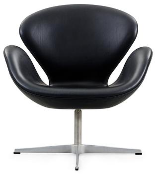 A Arne Jacobsen black leather "Swan" easy chair, Fritz Hansen, Denmark 2001.