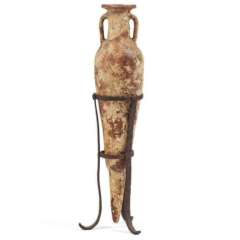 An Amphora presumably antique.