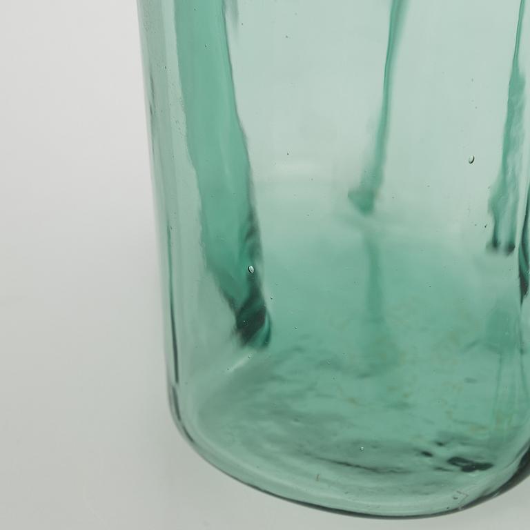 Alvar Aalto, A '9750' vase Karhula Glassworks in production 1937-1949.