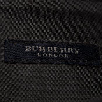 BURBERRY, HALSDUK SAMT NECESSÄR.