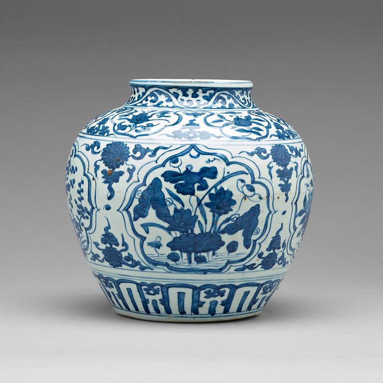 A blue and white jar, Ming dynasty (1368-1644).