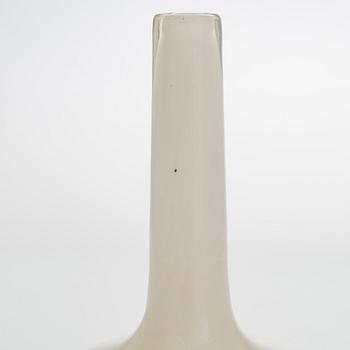 Runar Engblom, maljakko, lasia, signeerattu Runar Engblom Riihimäen Lasi Oy. 1940-luku.