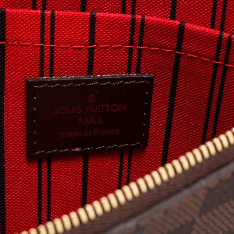 LOUIS VUITTON, 'pochette' samt 'Key pouch'.