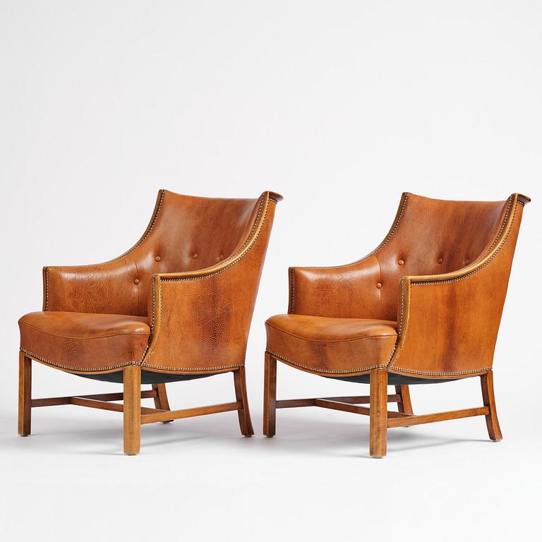 Frits Henningsen, a pair of armchairs, mid-20th century.