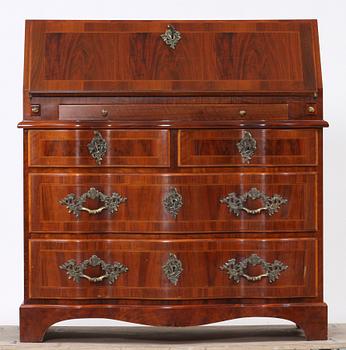 SEKRETÄR, senbarock-stil, 1900-tal.