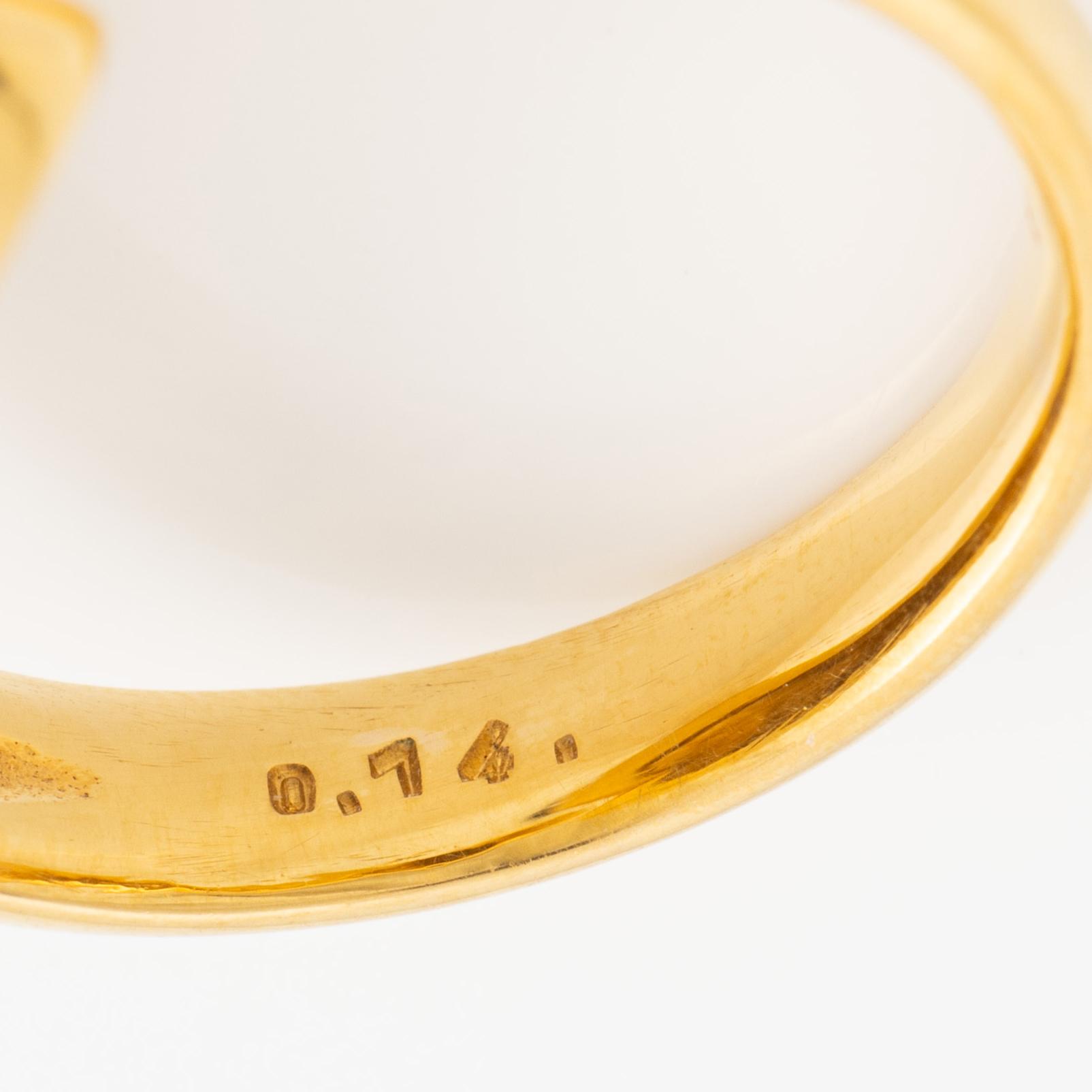 Ring, 18K guld med en rund briljantslipad diamant.