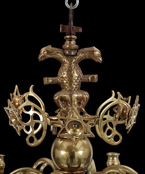 LJUSKRONA, mässing, delvis 1700-tal. Höjd 53 cm.