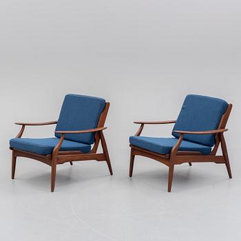 A pair of second half of the 20th century easy chairs.