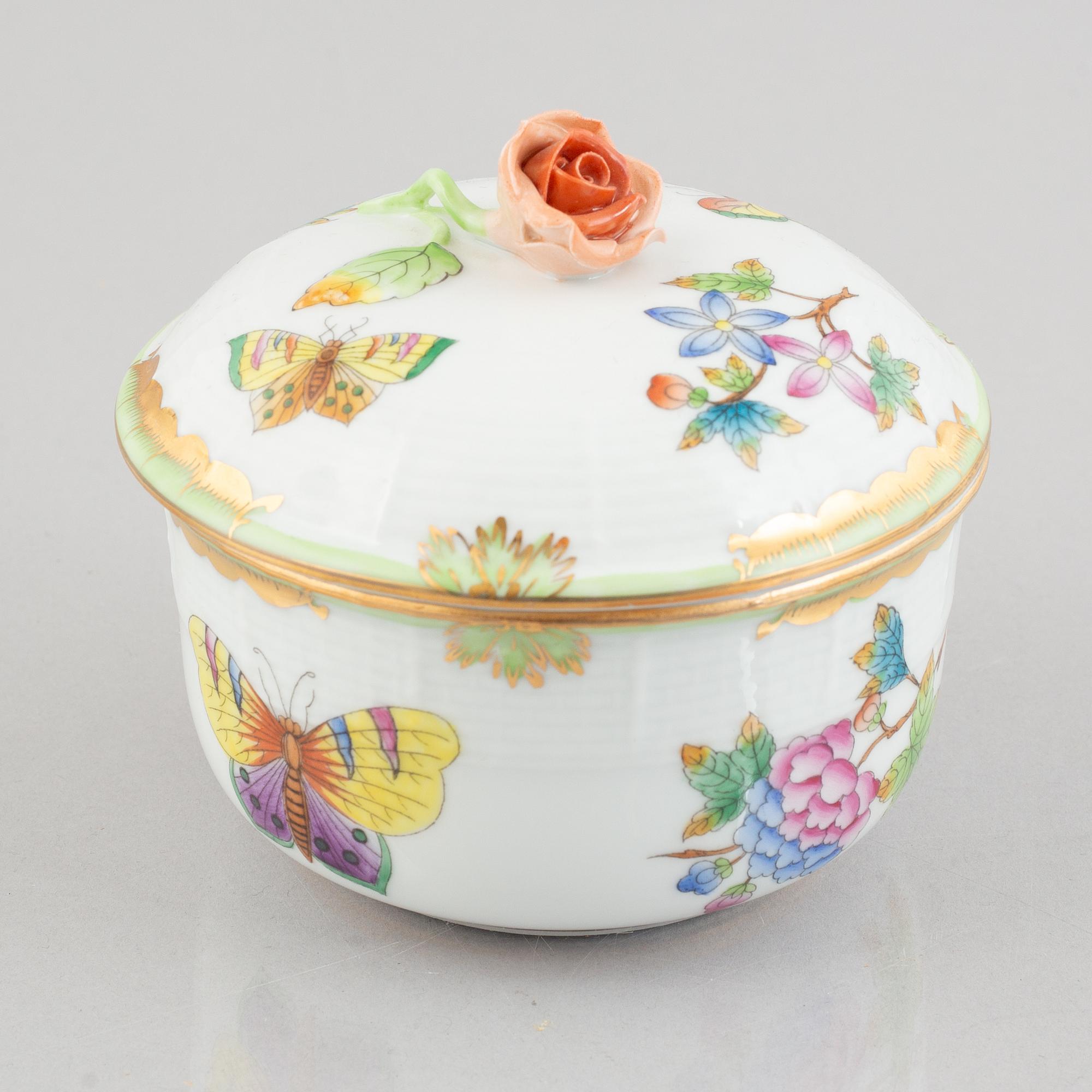 A 9-piece Herend porcelain tea service, 'Queen Victoria', Hungary.