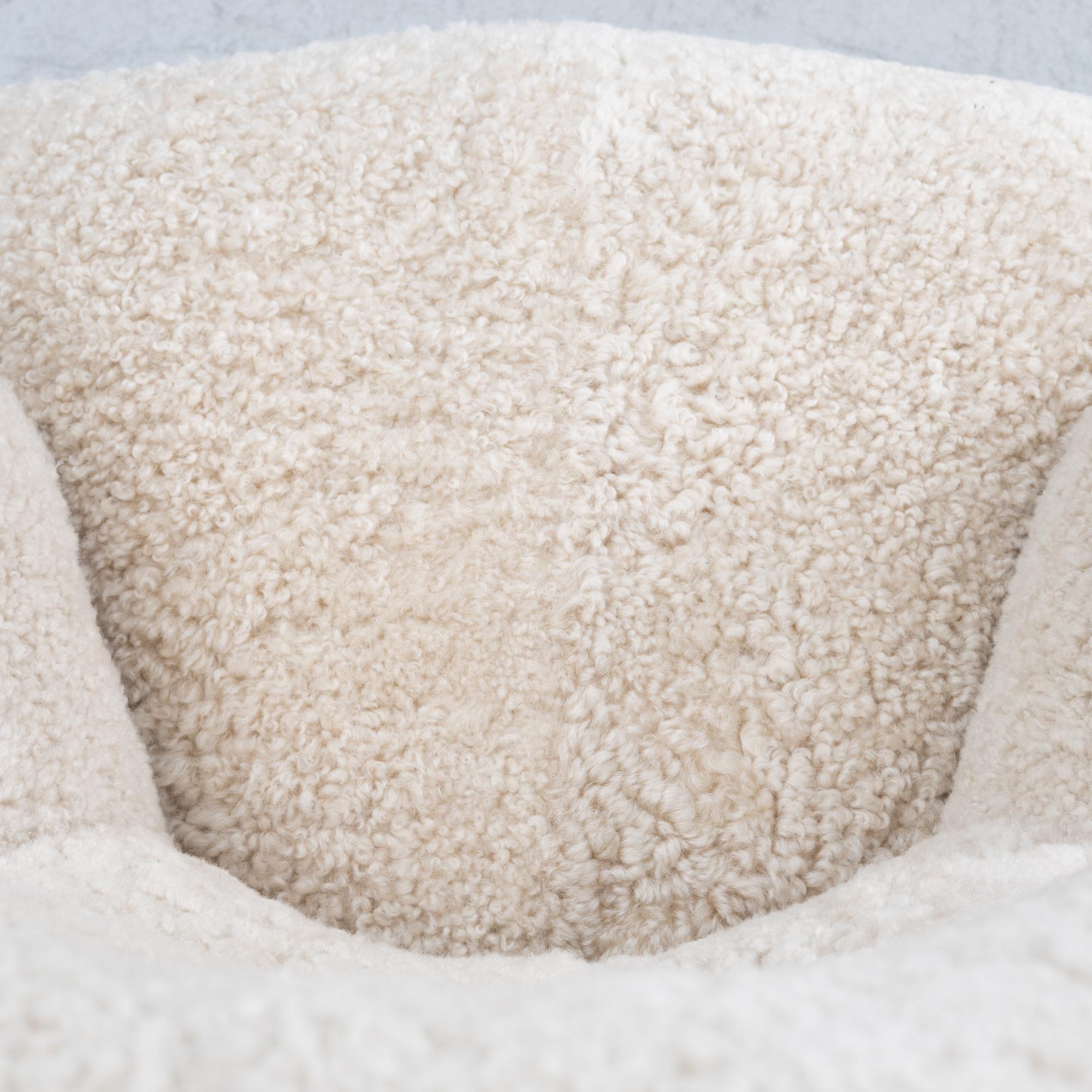 Carl Malmsten, fåtölj, "Vår Fru".