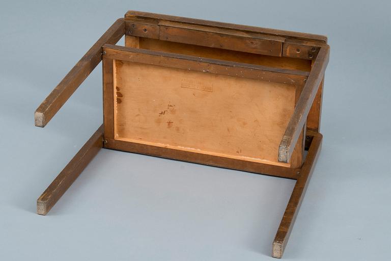 APUPÖYTÄ, Alvar Aalto.