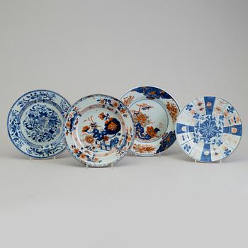 Four chinese porcelain dishes, Qing dynasty, 18th century.