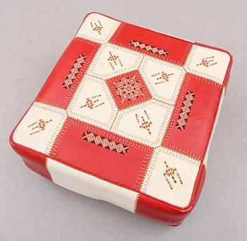 SITTPUFF, 1900-talets mitt.