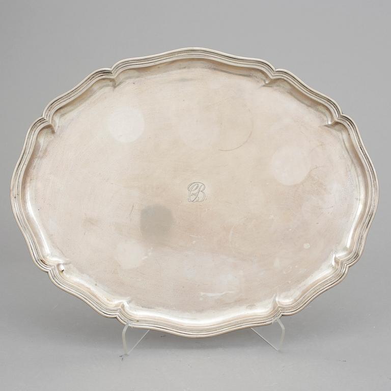 SERVERINGSFAT, silver, Tyskland, 1900-talets första hälft. Vikt ca 1298 gram.