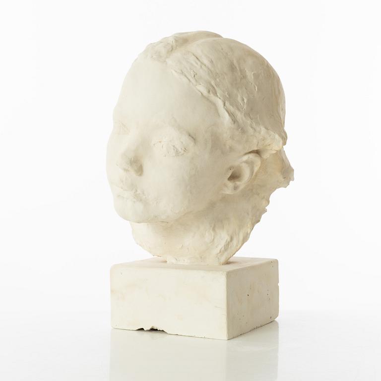 Gudmar Olovson, sculpture. Plaster. Unsigned. height 32 cm, length 22 cm.