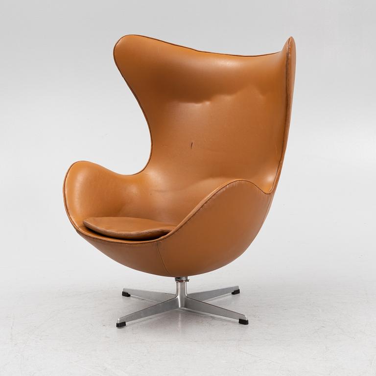 Arne Jacobsen, a faux leather upholstered 'Egg chair', Fritz Hansen Denmark.