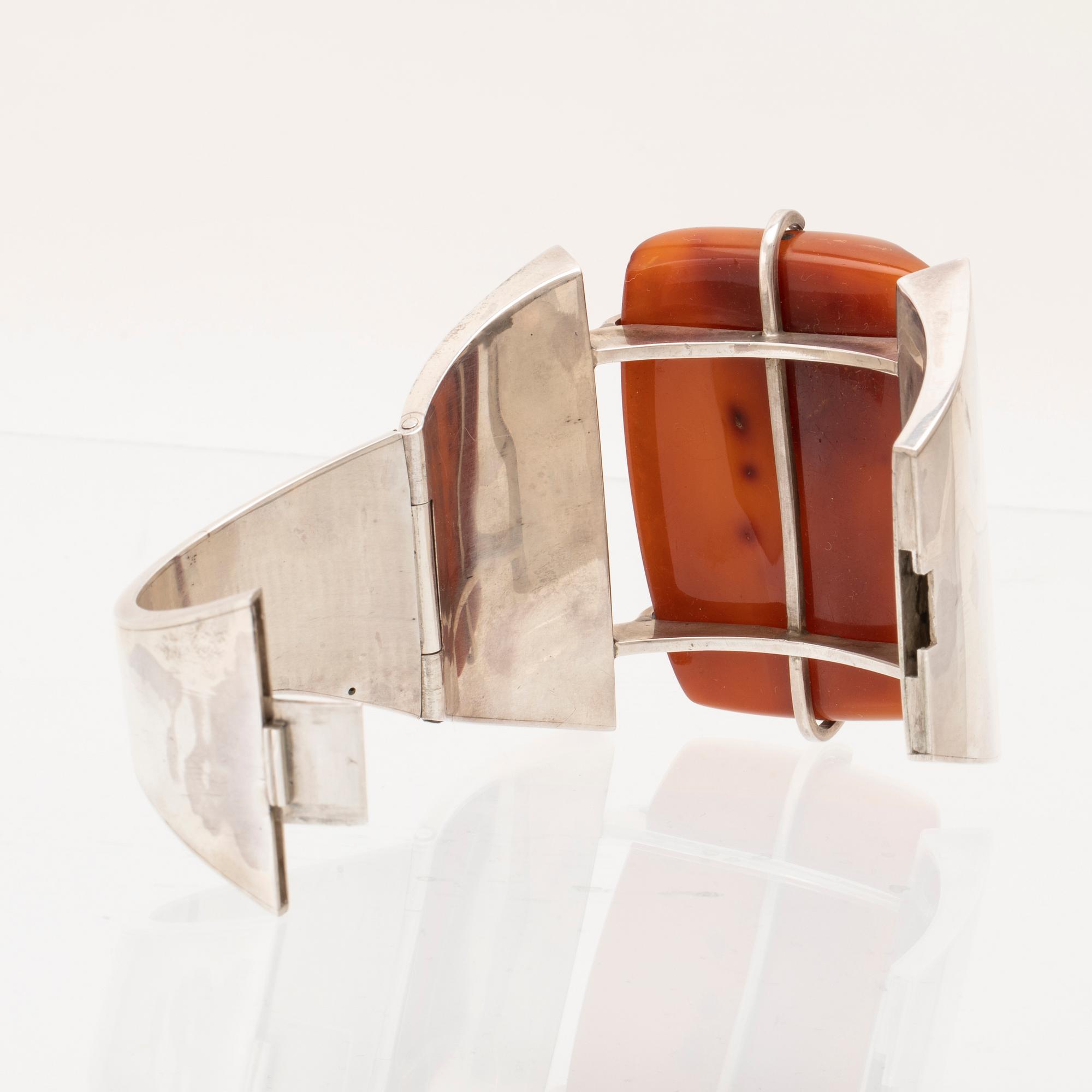 Bracelet, silver and amber, Jens Asger Larsen, Naestved, Denmark, second half of the 20th century.