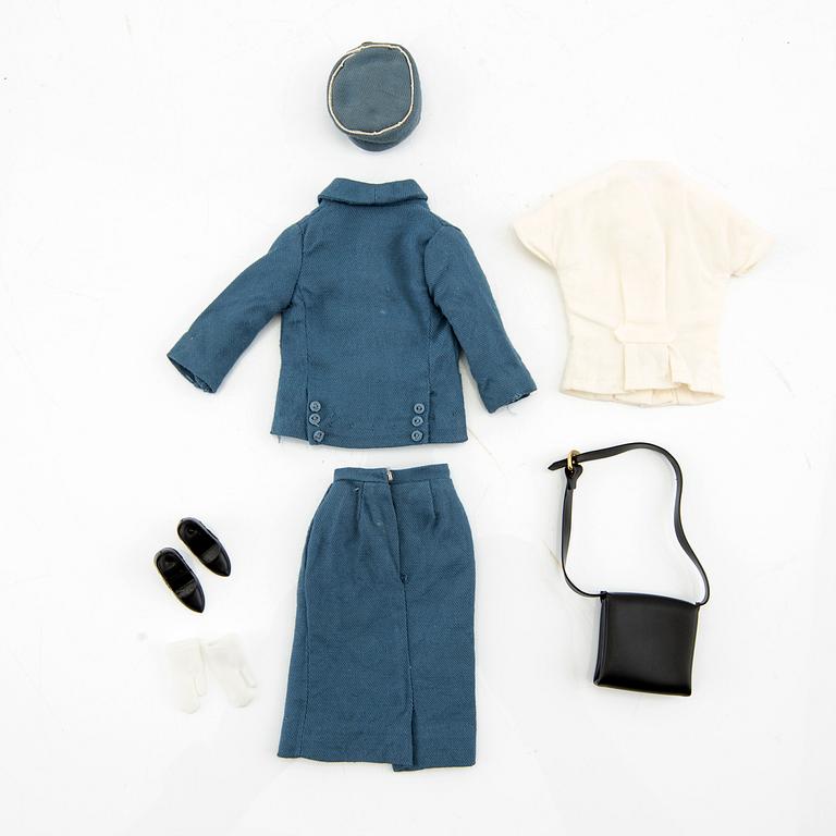 Barbiekläder 2 set. vintage "Holiday Dance", Mattel 1965-66, "Pan American Airways Stewardess" Mattel 1966.