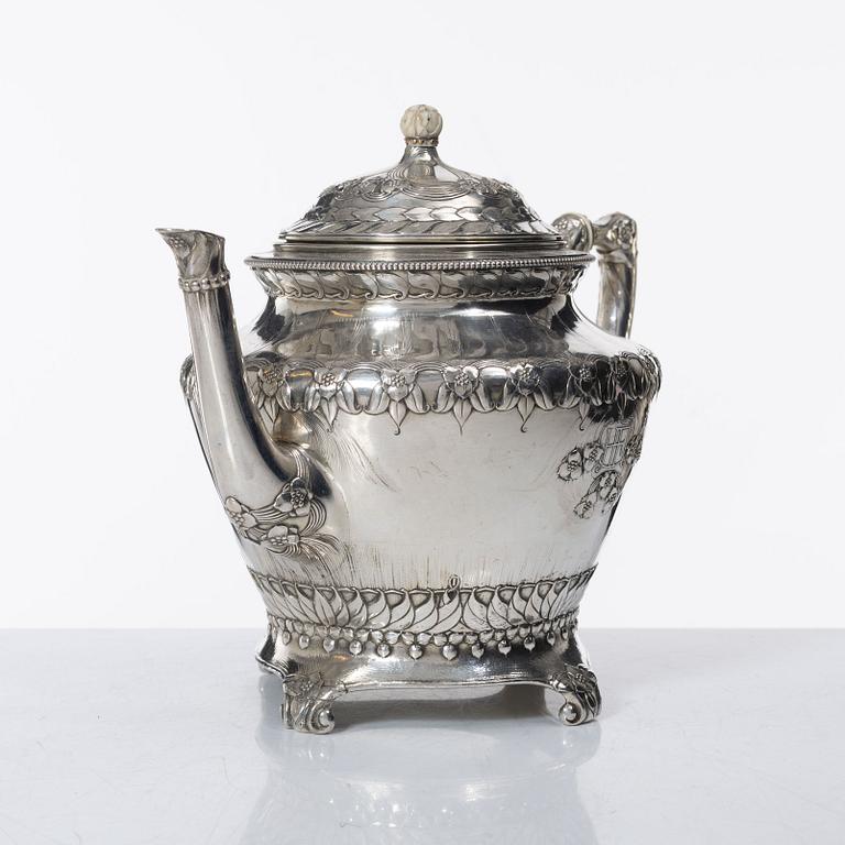 Jugend/Art Nouveau, CG Hallberg, tekanna, silver, jugend, Stockholm 1902.