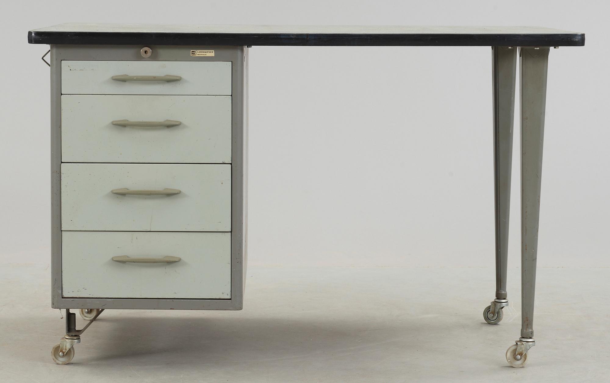 SKRIVBORD, Lindqvist, Motala. 1940/50-tal.