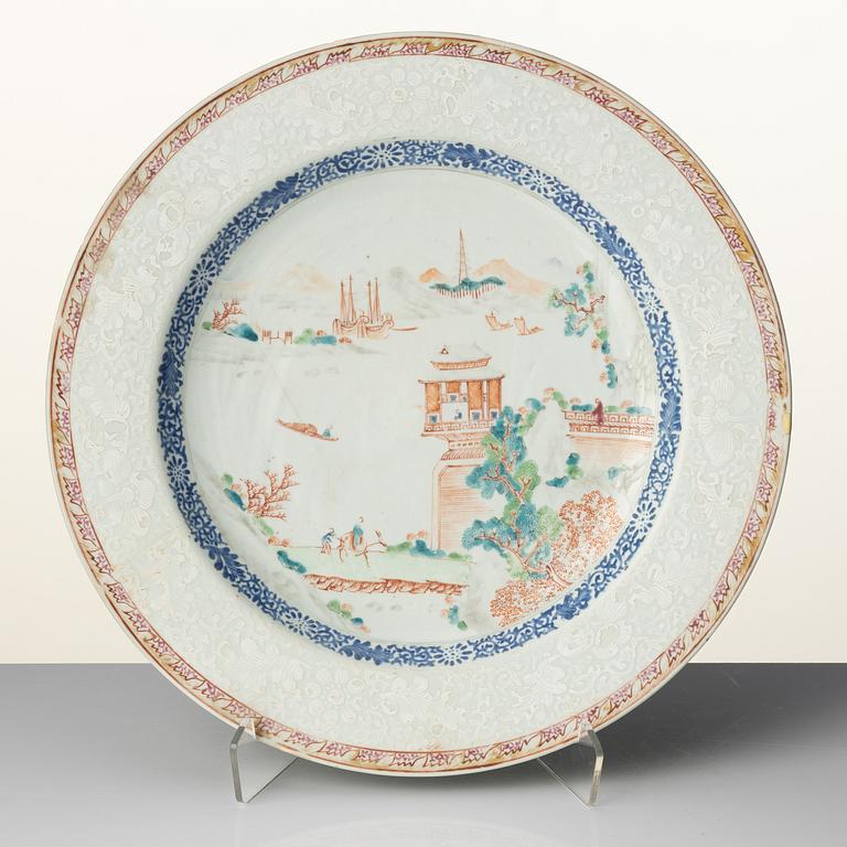 Fat, porslin. Qingdynastin, 1700-tal.