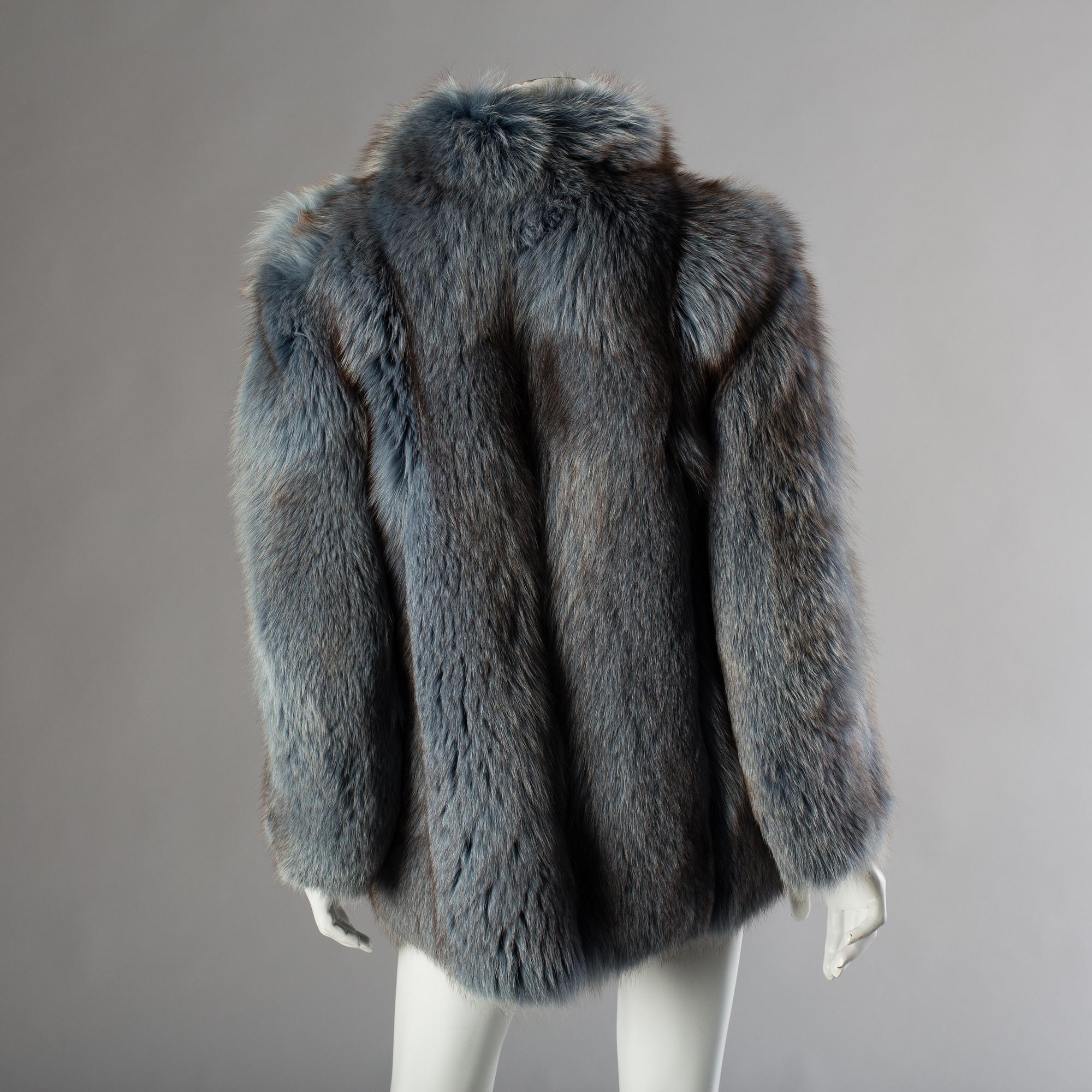 A fox jacket by Karl Lindblom, Stockholm, in size app 38.