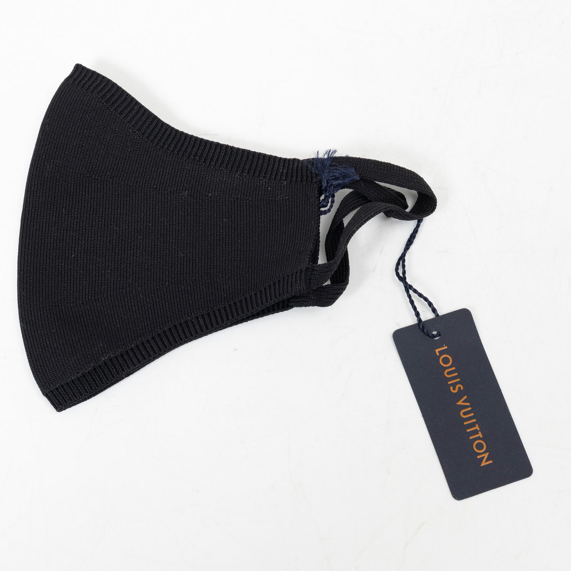 Louis Vuitton, face masks 3 pcs, with accessories and scarf.